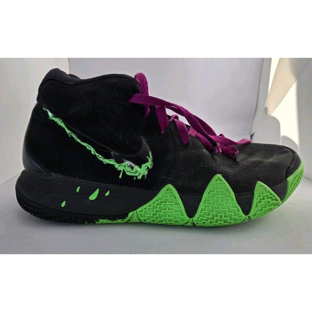 Nike Kyrie 4 HALLOWEEN SLIMETIME BLACK RAGE GREEN IRVING 943806-012 sz 10.5 Mens